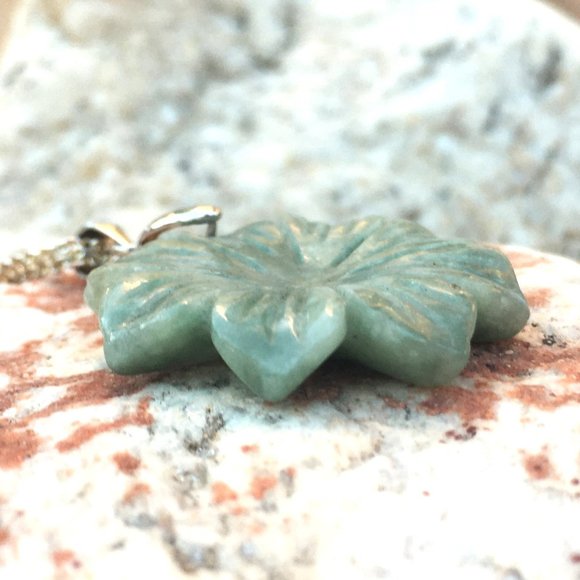 Genuine Burmese Jadeite Flower Pendant Jumbo Type A Untreated - Picture 8 of 16